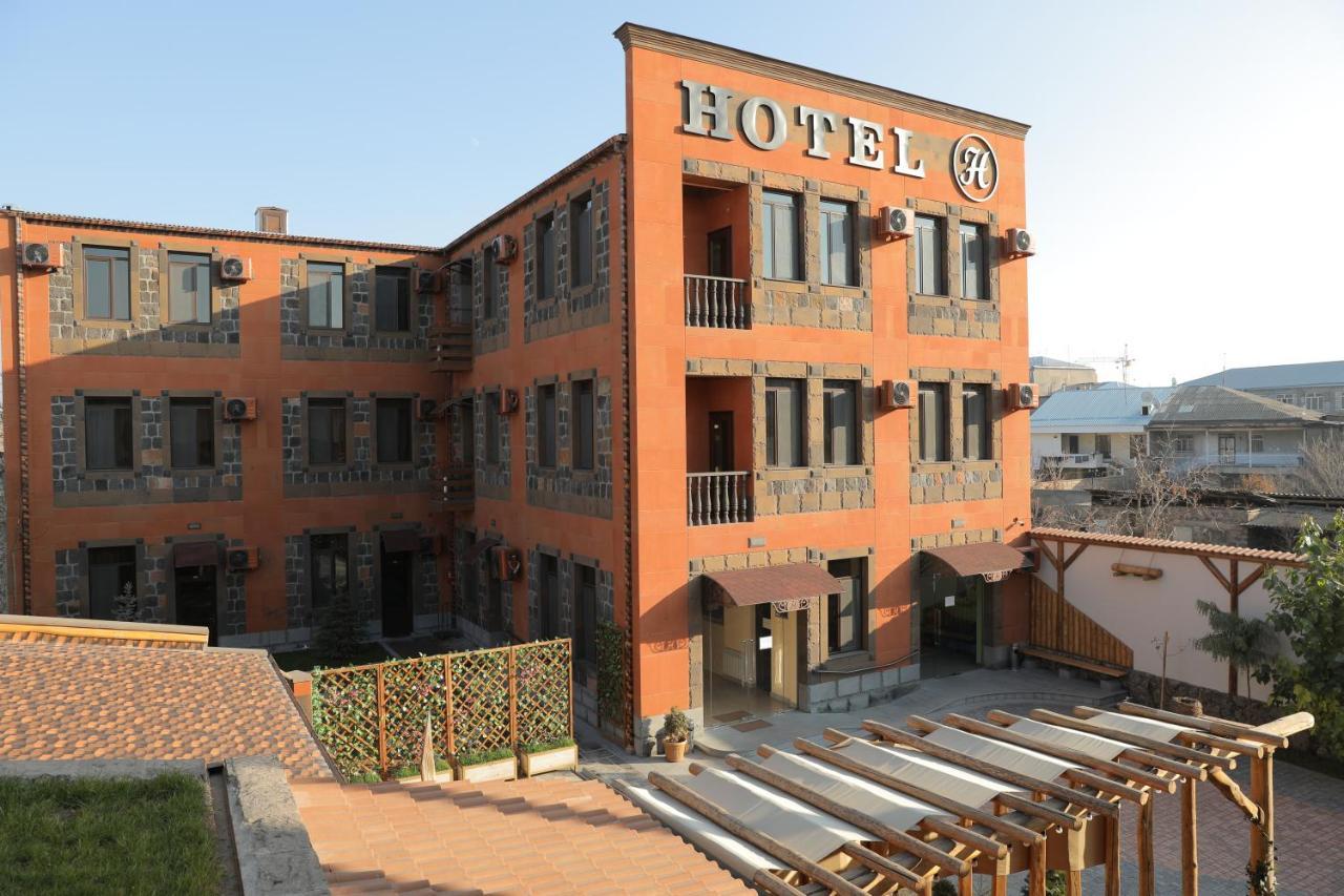 H Resort Hotel Vagharshapat Armenia Exterior foto